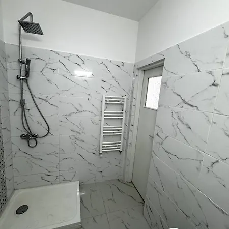 Apartman Modern Cu Bucatarie Si Dressing Kolozsvár